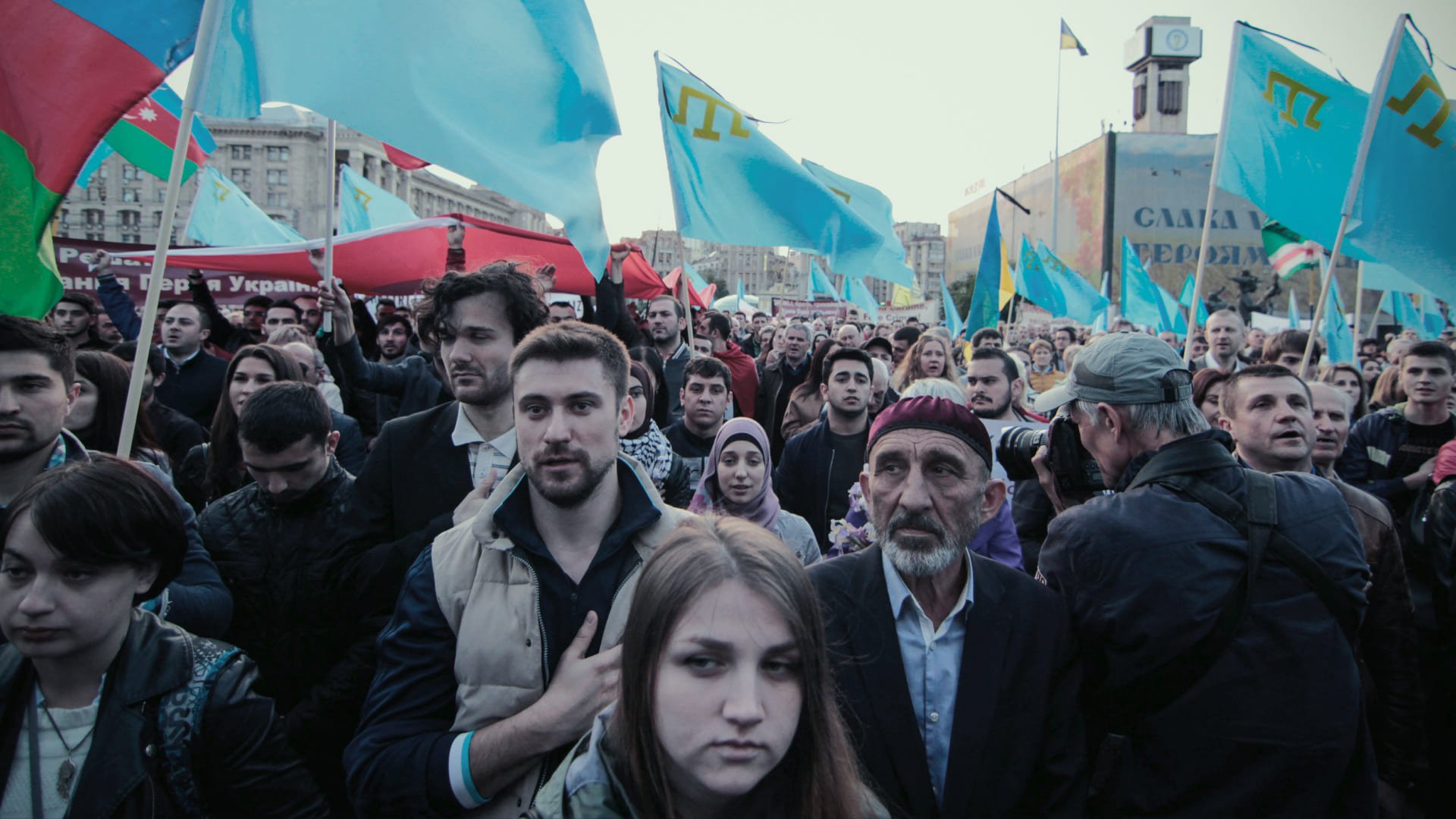 Kyiv, 18 de mayo de 2015: manifestación dedicada al 71º aniversario de la deportación forzada de los tártaros de Crimea por parte del gobierno soviético en 1944. Foto: WePlay Holding